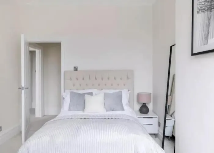 Luxury Chelsea Kings Road Apartment